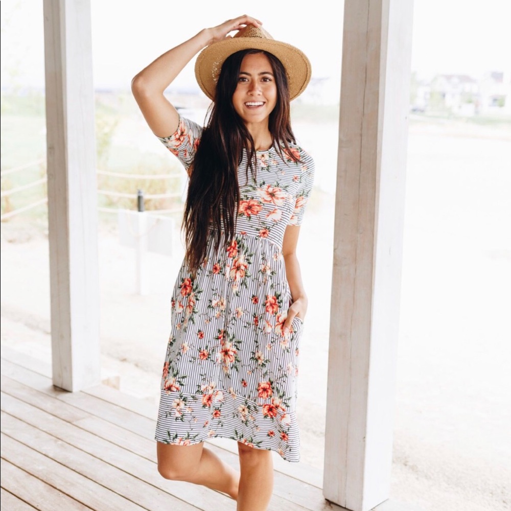 Tea N Rose...Navy Striped Floral Dress $35